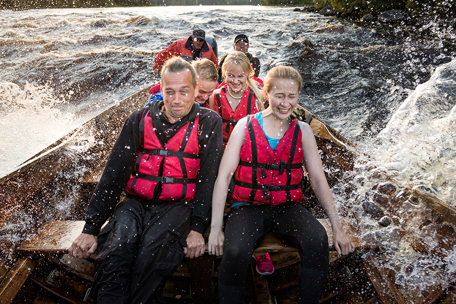 Ruunaan matkailu, koskenlasku ruunaa, kirkkovene, mainoskuvaaja joensuu, Tapahtumakuvaaja, Parhaat valokuvaajat Suomessa, Valokuvaaja Ruunaa, Jarno Artika, travel photographer finland